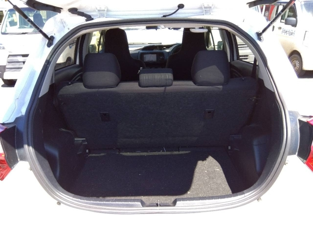 TOYOTA VITZ 2019
