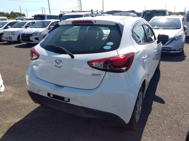 MAZDA DEMIO 2018