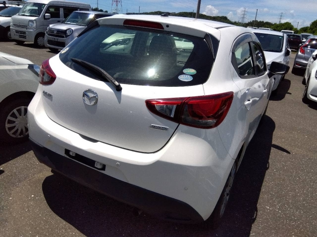 MAZDA DEMIO 2018
