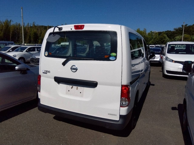 NISSAN NV200 2020