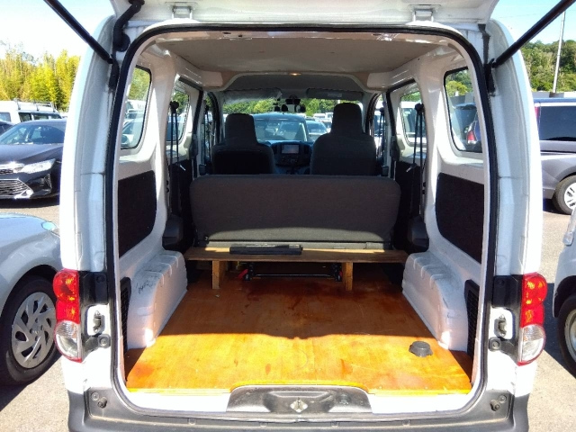 NISSAN NV200 2020