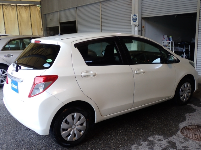 TOYOTA VITZ 2013