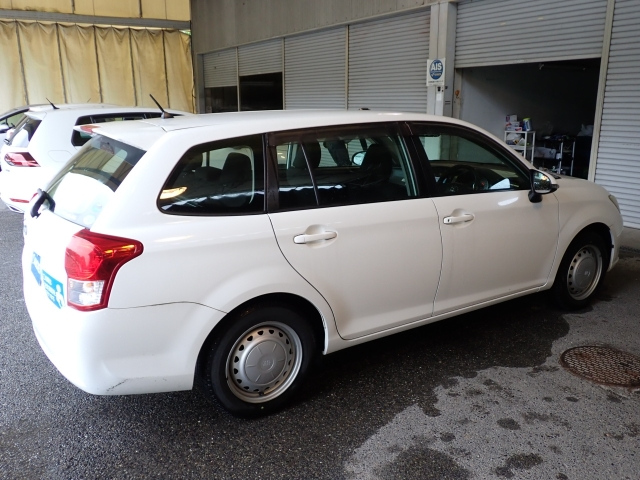 TOYOTA COROLLA FIELDER 2013