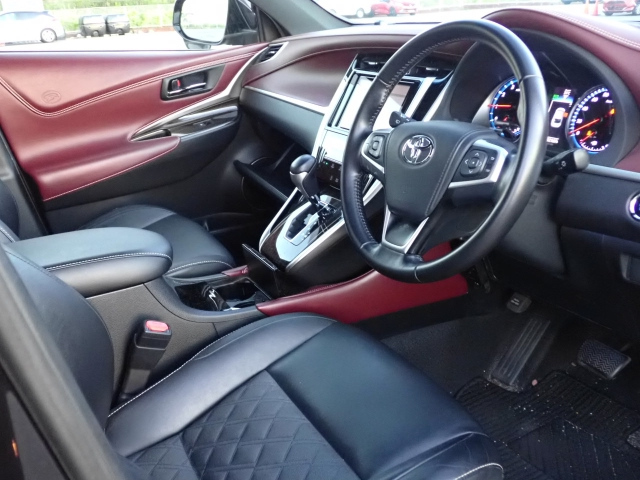 TOYOTA HARRIER 2016