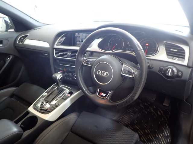 AUDI A4 2014
