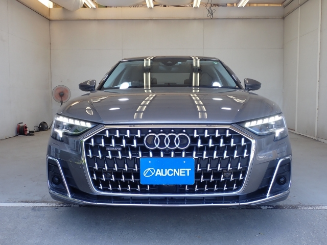 AUDI A8 2022