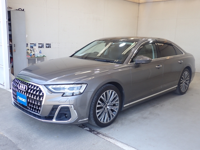 AUDI A8 2022