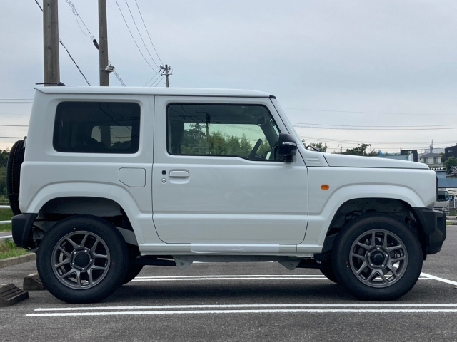 SUZUKI JIMNY 2025