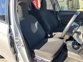TOYOTA VITZ 2019