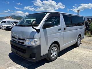 TOYOTA HIACE VAN 2013