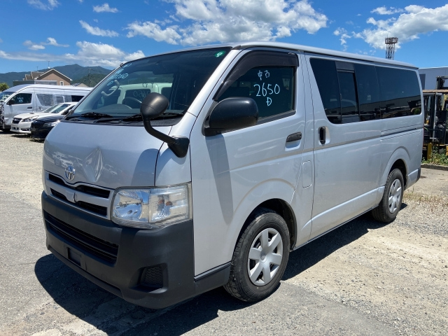 TOYOTA HIACE VAN 2013