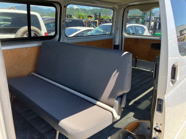 TOYOTA HIACE VAN 2013