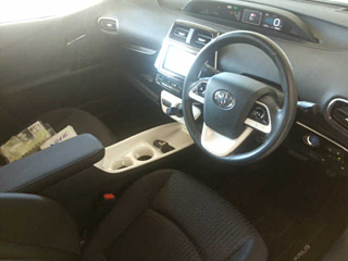 TOYOTA PRIUS 2016
