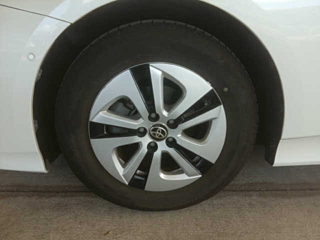 TOYOTA PRIUS 2016