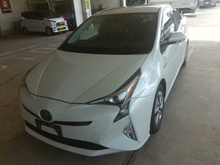 TOYOTA PRIUS 2016