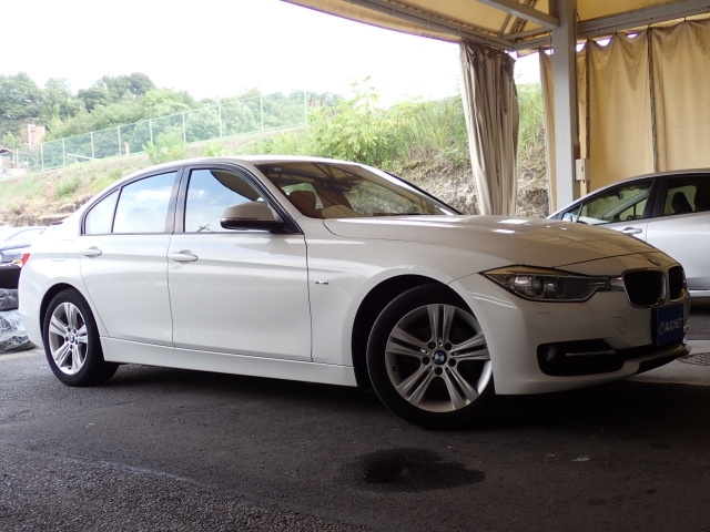 BMW 3 SERIES 2012