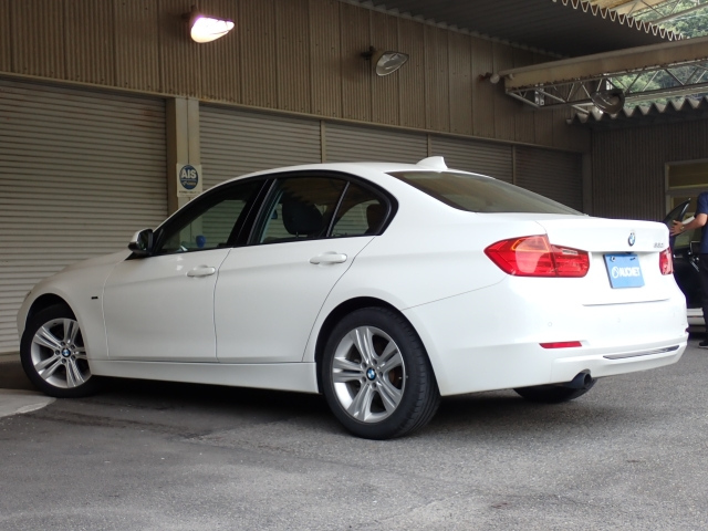 BMW 3 SERIES 2012