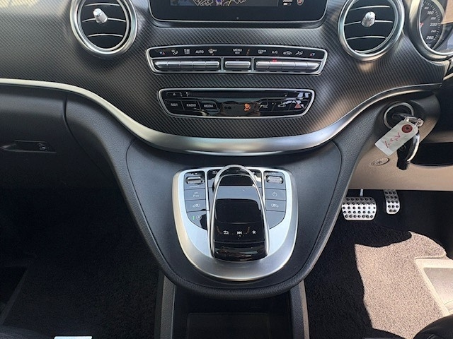 MERCEDES BENZ V CLASS 2017