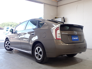 TOYOTA PRIUS 2012