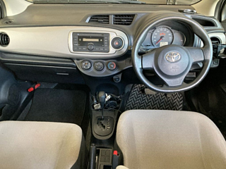 TOYOTA VITZ 2012