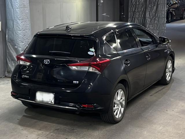 TOYOTA AURIS 2016
