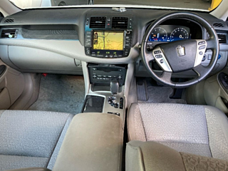 TOYOTA CROWN 2010