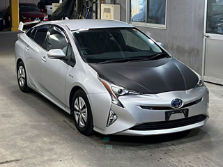 TOYOTA PRIUS 2017