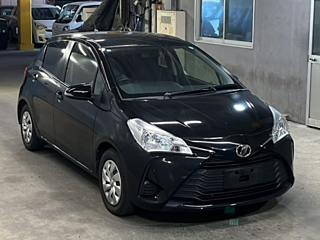 TOYOTA VITZ 2018