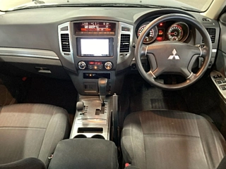 MITSUBISHI PAJERO 2014