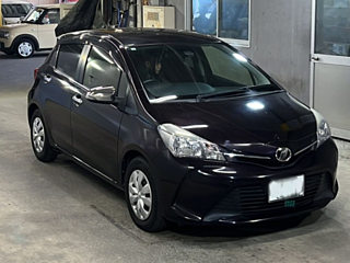 TOYOTA VITZ 2015