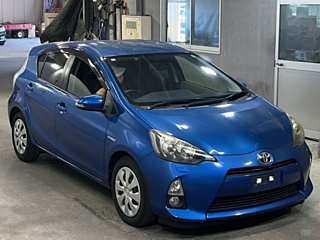 TOYOTA AQUA 2012