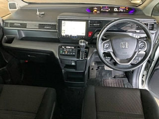 HONDA STEP WAGON 2016