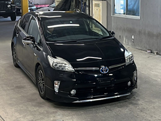 TOYOTA PRIUS 2012