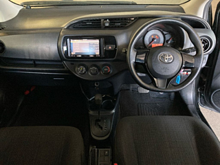 TOYOTA VITZ 2018