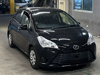 TOYOTA VITZ 2018