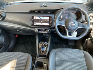 NISSAN KIX 2020