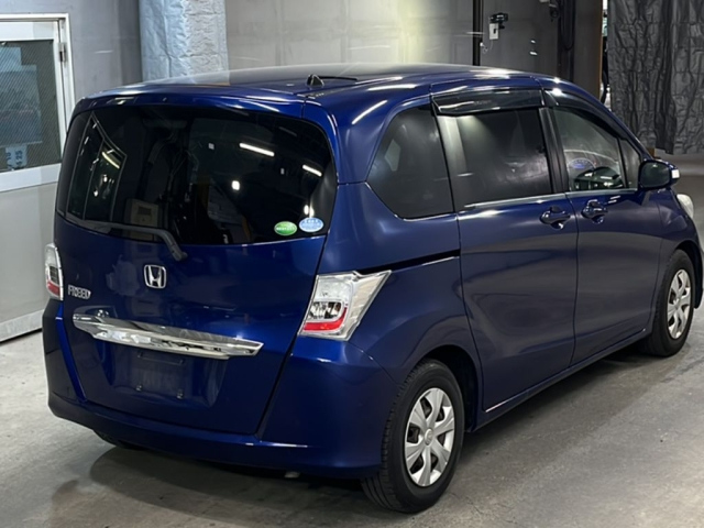 HONDA FREED 2013