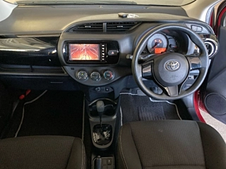 TOYOTA VITZ 2019