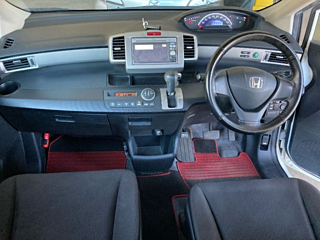 HONDA FREED 2013