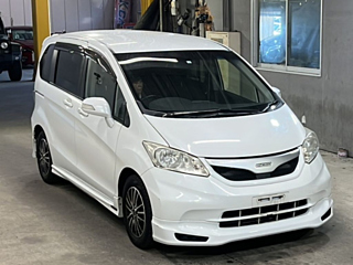 HONDA FREED 2013