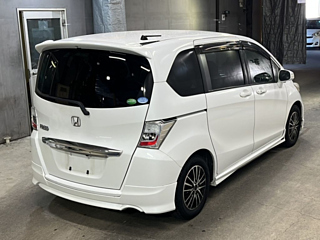 HONDA FREED 2013