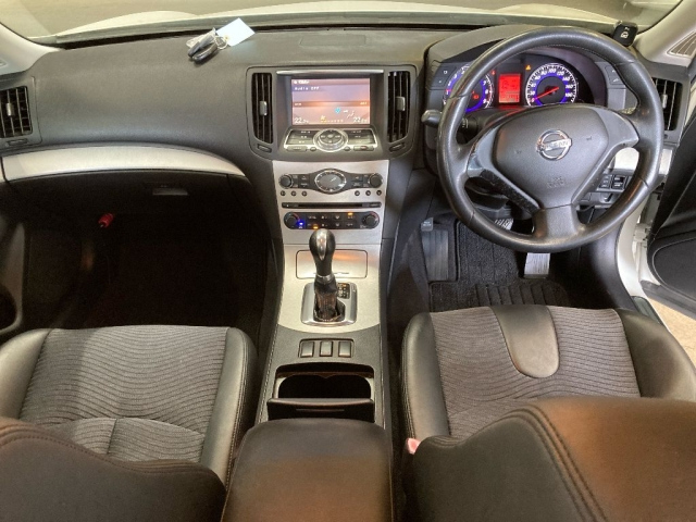 NISSAN SKYLINE 2009