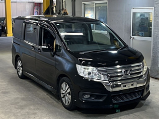 HONDA STEP WAGON 2013