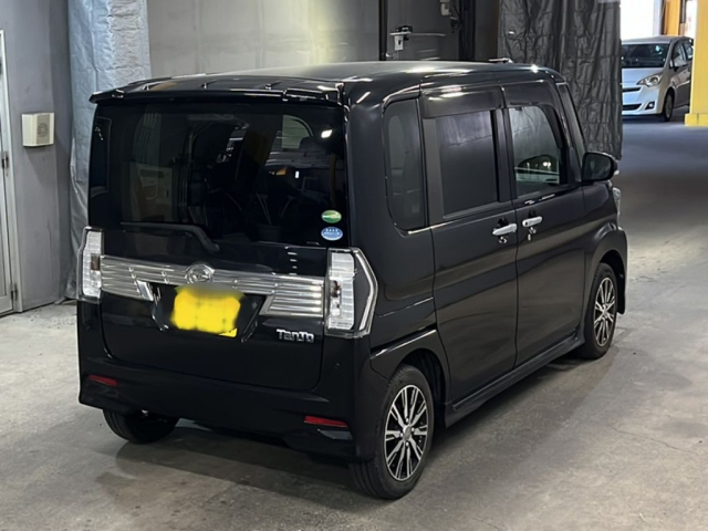 DAIHATSU TANTO 2018