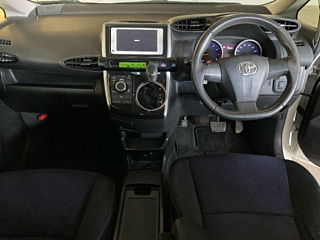 TOYOTA WISH 2012