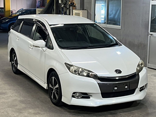 TOYOTA WISH 2012