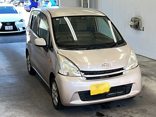 DAIHATSU MOVE 2011