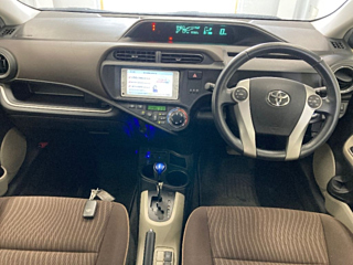 TOYOTA AQUA 2013