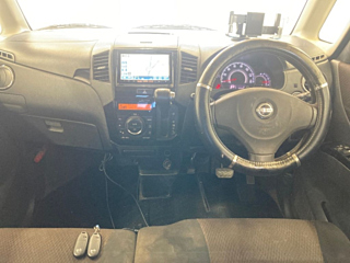NISSAN ROOX 2012