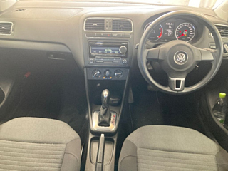 VOLKSWAGEN POLO 2012